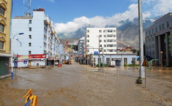 Search and rescue work continues in Zhouqu