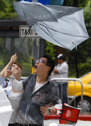 Typhoon injures 107 in Taiwan