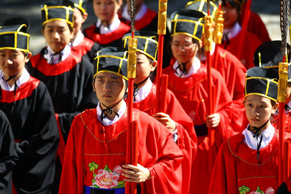 Mainland, Taiwan students mark Confucius' birth