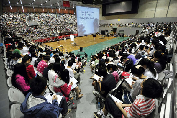 Thousands prep for postgraduate entrance exams