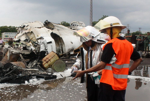 36 survive Venezuela plane crash, 15 dead