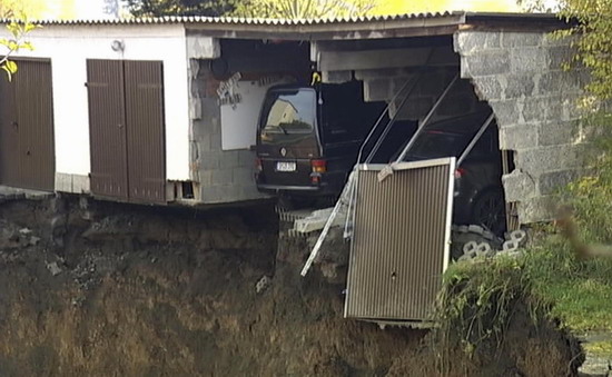 Huge sinkhole opens up in German town