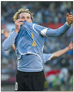 Forlan follows in family footsteps