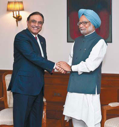 Zardari makes rare trip to India