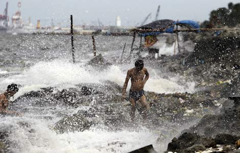 Philippines evacuates coast as typhoon nears