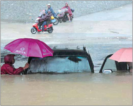 Typhoon Haiyan claims 6 in S. China