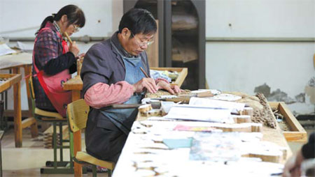 Carving out a new name for Chinese furniture