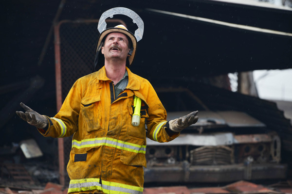 More homes destroyed in bush fire