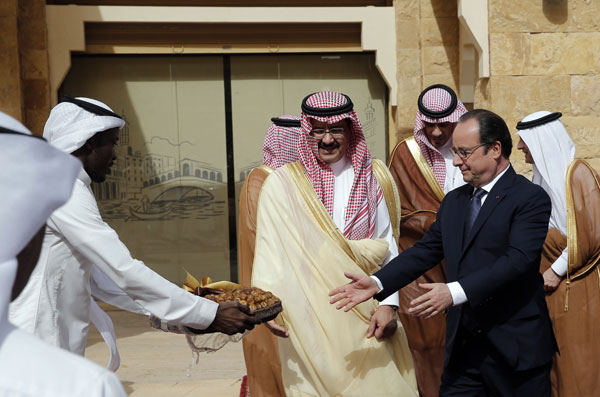 Hollande attends Gulf meeting