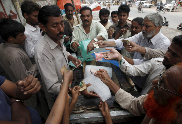 Elderly, poor suffer most as heat wave toll hits 780