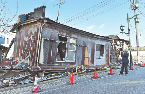 Fukushima tourism aids healing