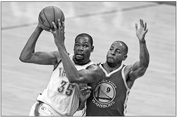 Durant's move to Warriors triggers shock waves in NBA