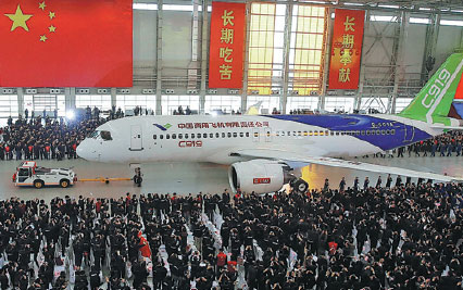 C919 passenger jet ready to lift Chinese aviation industry