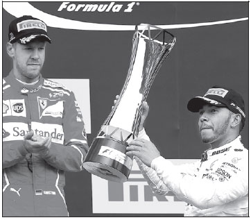 Hamilton poised to put squeeze on Vettel