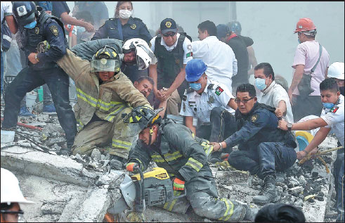 Mexico quake buries schoolchildren