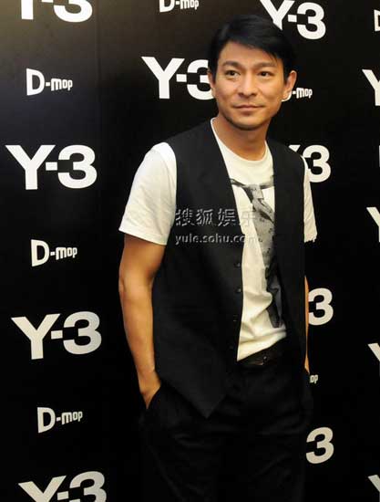 Andy Lau in Shanghai to promote newly-open boutique