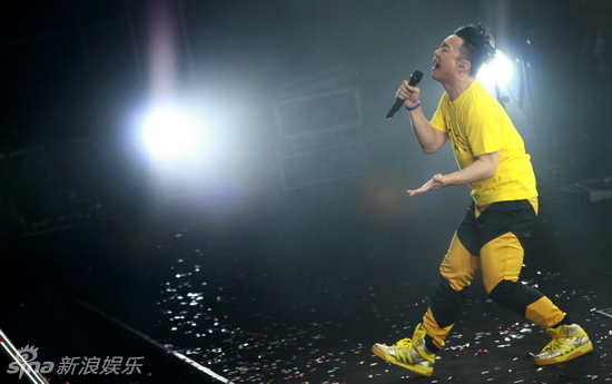 Eason Chan Wraps Up Beijing Concert