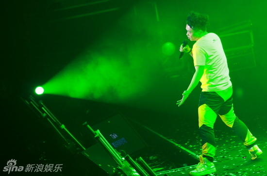 Eason Chan Wraps Up Beijing Concert