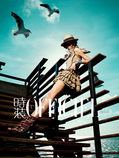 Emma Pei graces the July issue of L'OFFICIEL China