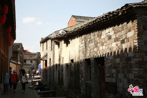 Qiantong, The Ancient Town on Cobbles