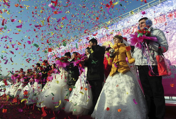 Mass ice wedding in Harbin