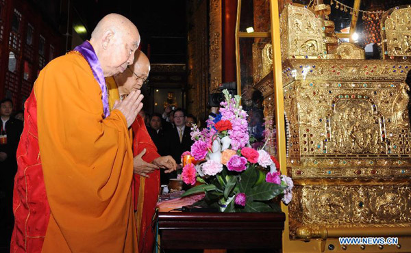 Buddha's parietal-bone relic sent to Hong Kong for public worship