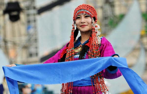 Mongolian costume contest kicks off