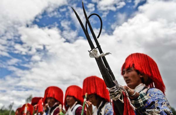 Tibetan farmers celebrate Ongkor Festival
