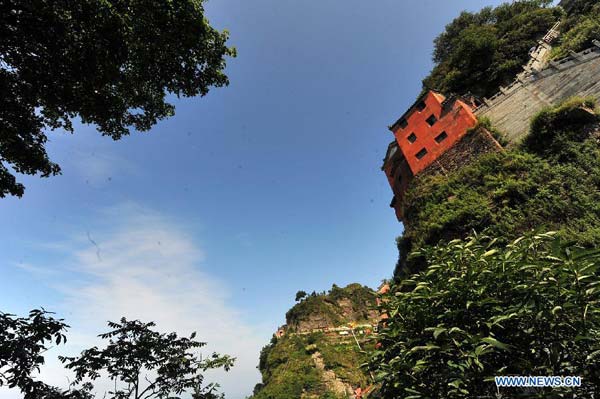 Experiencing unique Taoist culture in Wudang Mountain