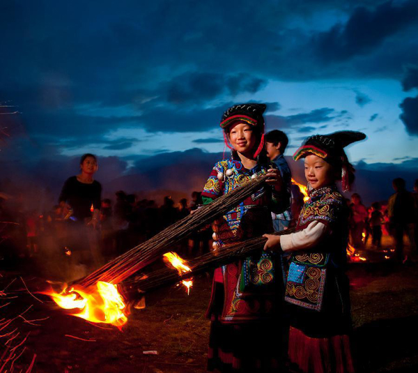 Yi ethnic group celebrites Torch Festival
