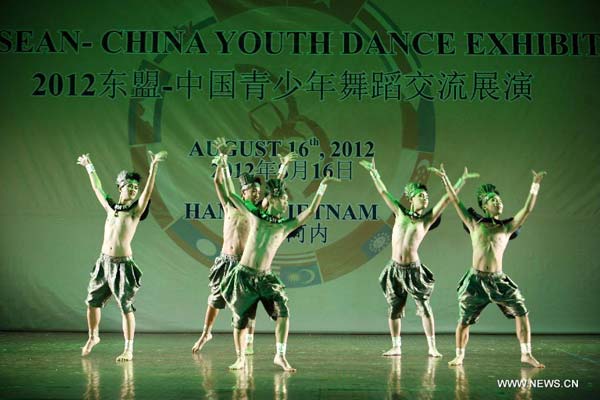 2012 ASEAN-China Youth Dance Exhibition kicks off in Vietnam