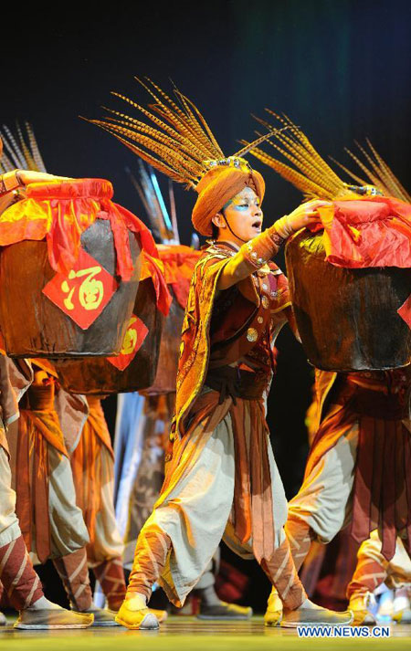 Dancers perform show about tradition of Miao, Dong ethnic groups in SW China