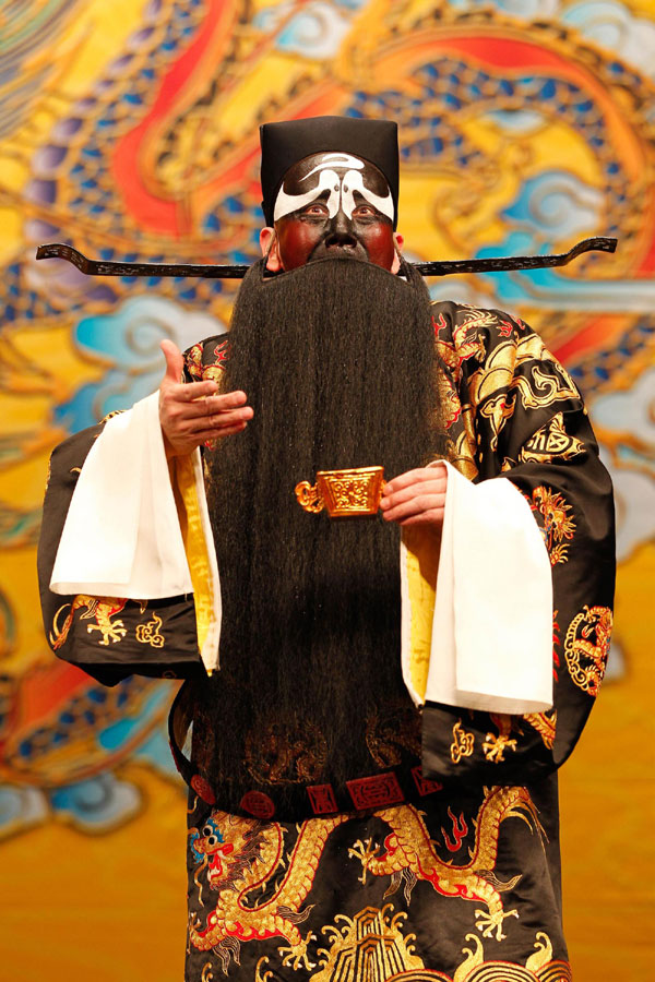 Beijing opera makes London debut