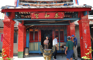 Ancient dwellings rebuilt into Duanwu Festival gallery