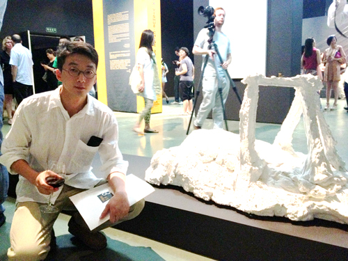 Yishu 8 Award encourages budding Chinese artists