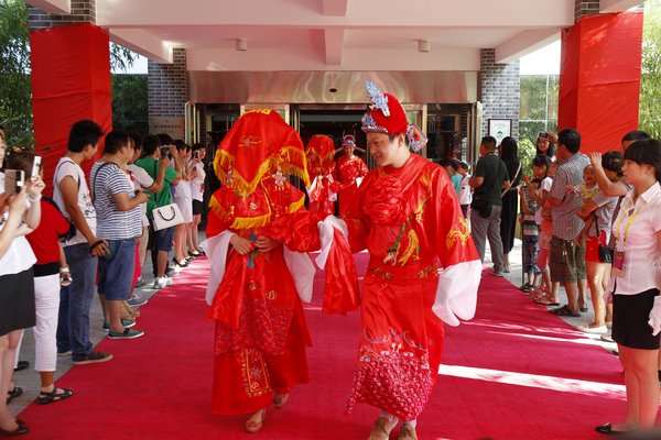 Qixi: Enjoy traditional festival the ancient way