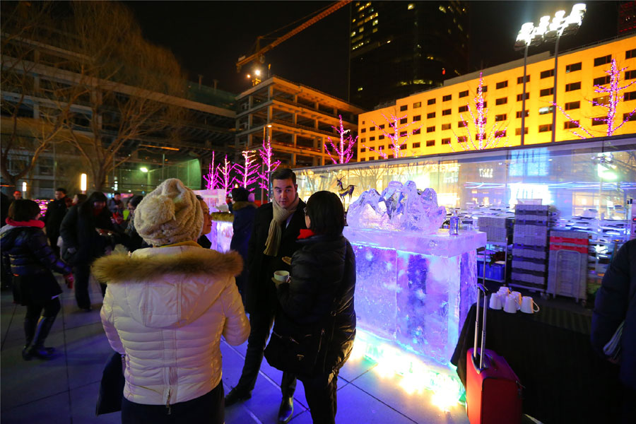 Outdoor CBD garden bar built with ice