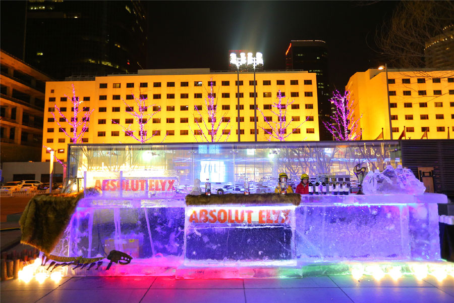 Outdoor CBD garden bar built with ice