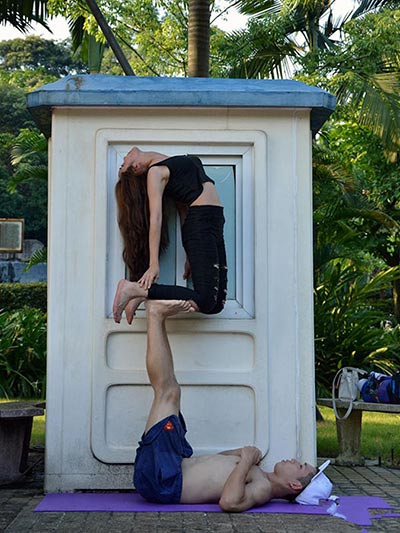 Creative PDA photos go viral online