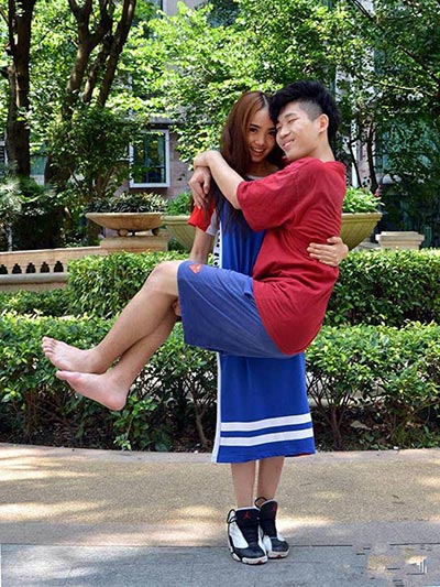 Creative PDA photos go viral online