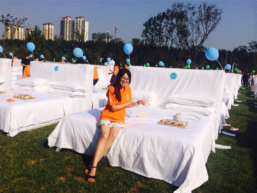 Breakfast in bed feeds Guinness Record number