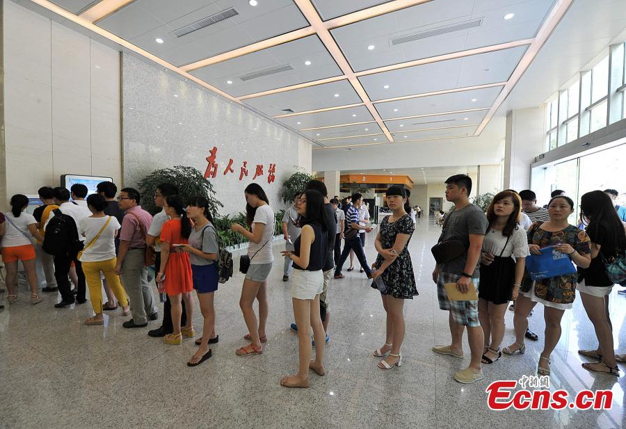 Marriage rush on Chinese Valentine's Day