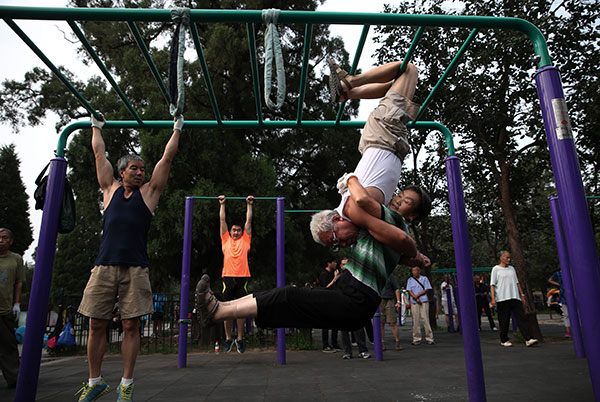 Kung fu grandpas show their chops