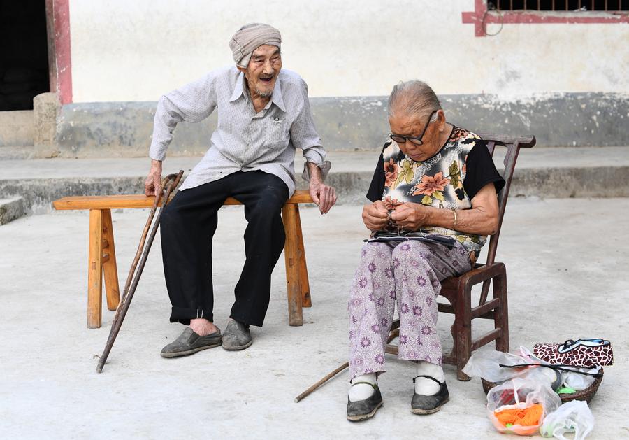 Love story of century-old couple in SW China