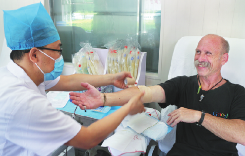 Donor inspires with free blood sacrifice