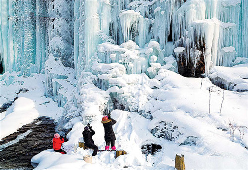 Snow, ice tourism to be pillar industry