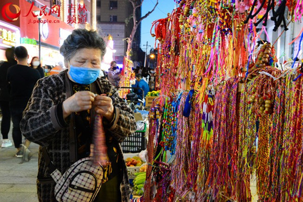 Market stall economy flourishes in Jilin