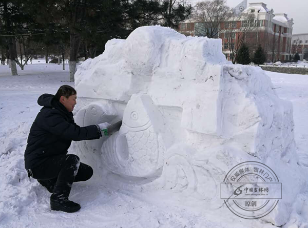 Campus snow sculptures spread Northeast China culture