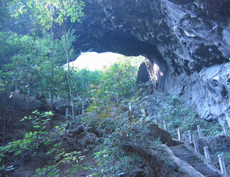 Qiupu Scenic Area (King's Cave) in Jiuhua Mountain