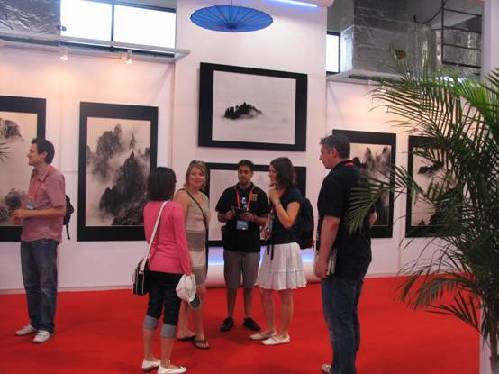 Anhui Tourism Photography Exhibition kicks off in Shanghai